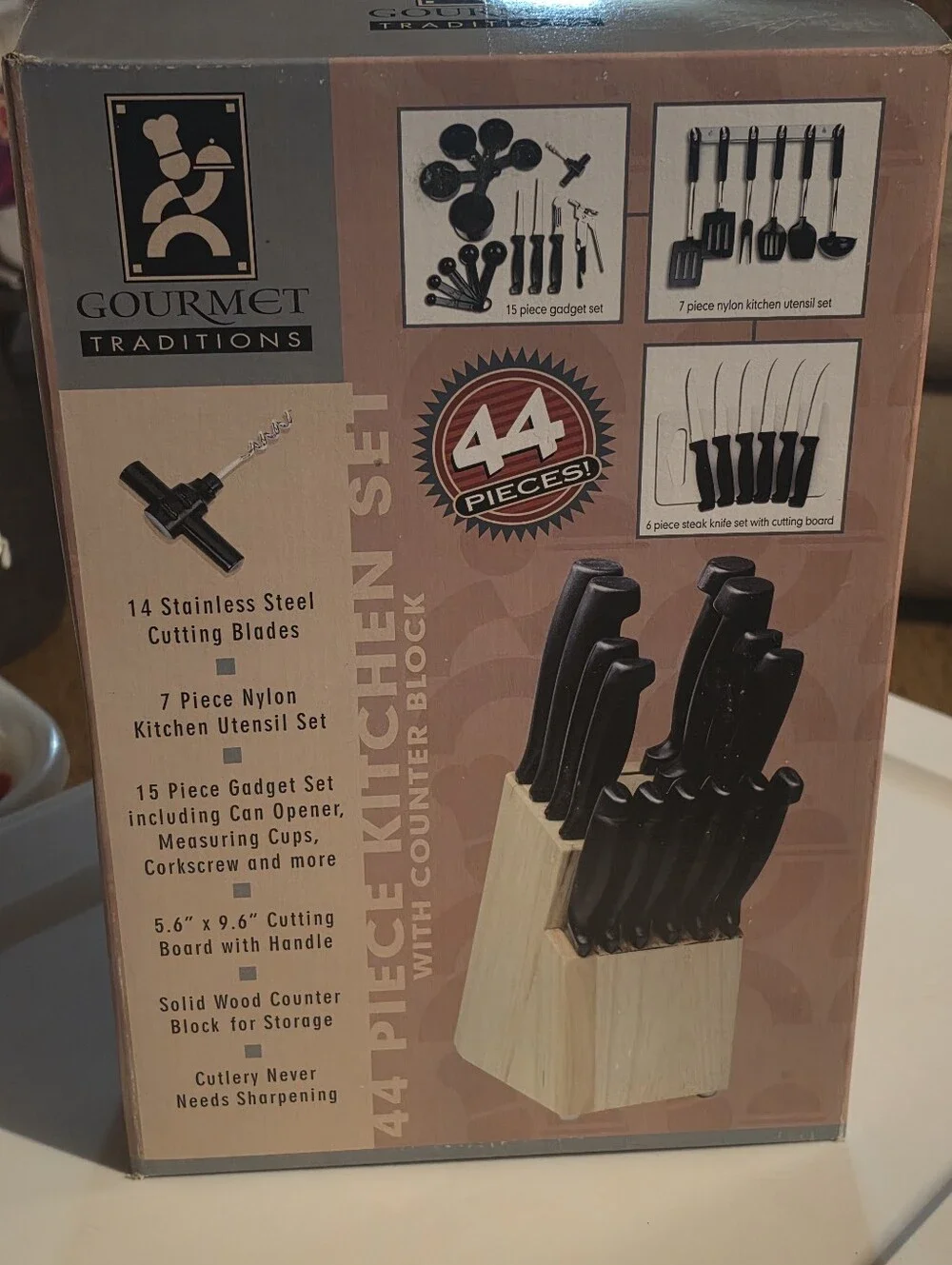 Gourmet Traditions 44 Piece Cutlery Knife Set - New in Box